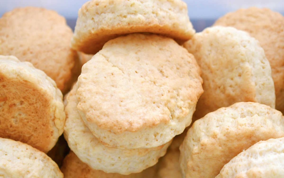 A pile of plain scones